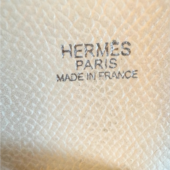Pre-Owned Hermes PM Evelyne Bag Gen III Clemence
Strap can be change if desired - Picture 7 of 15